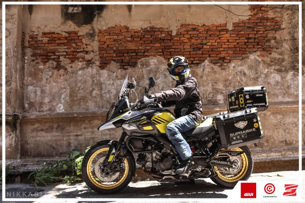 รถมอเตอร์ไซค์ Suzuki V-Strom ติดตั้งกล่องท้าย และ กล่องข้าง GIVI