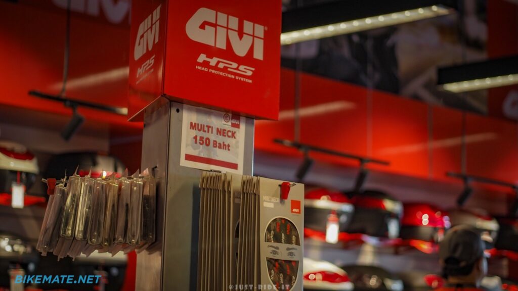 ชั้นแสดงสินค้า GIVI Point Bangkok