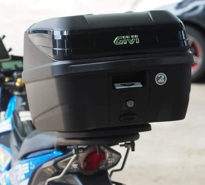 กล่องท้าย GIVI B32NB