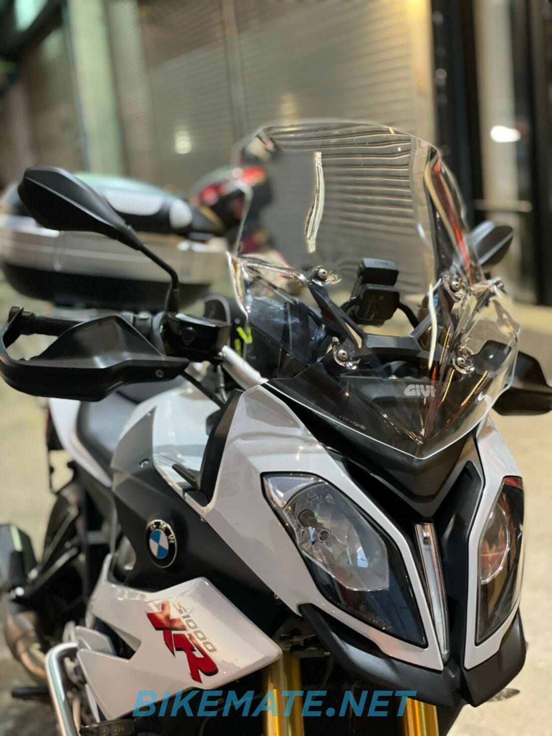 Windscreen ชิวกันลม บังลม GIVI บน BMW S1000 XR โดย BIKEMATE.NET SHOP