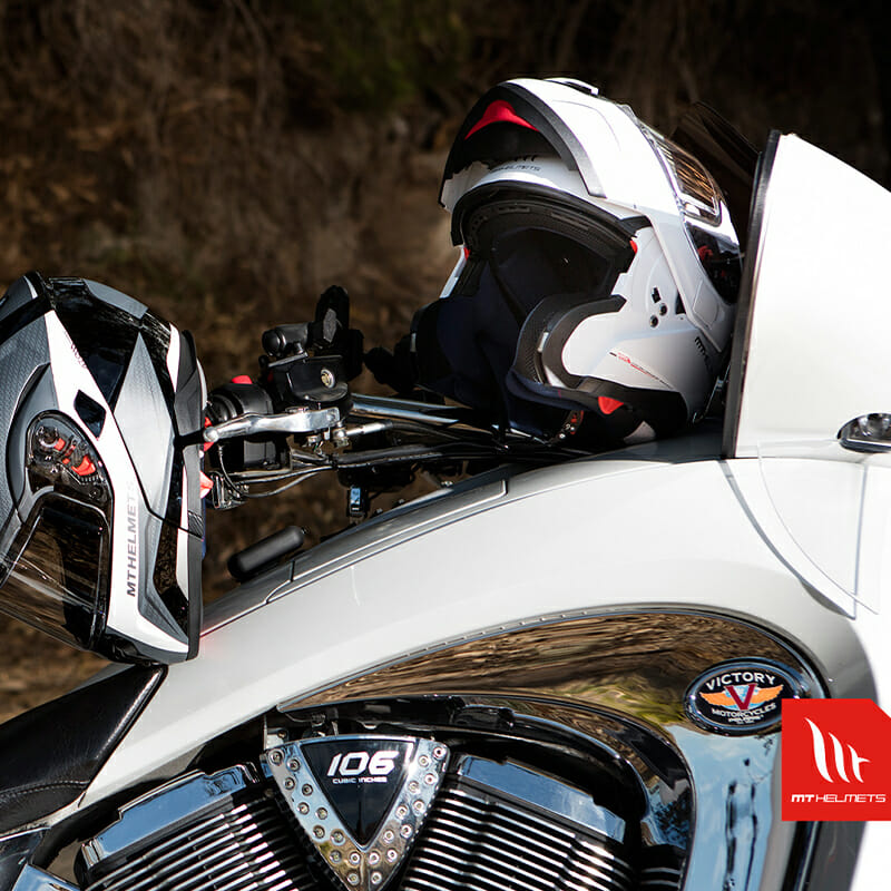 หมวกกันน็อค MT Helmets
