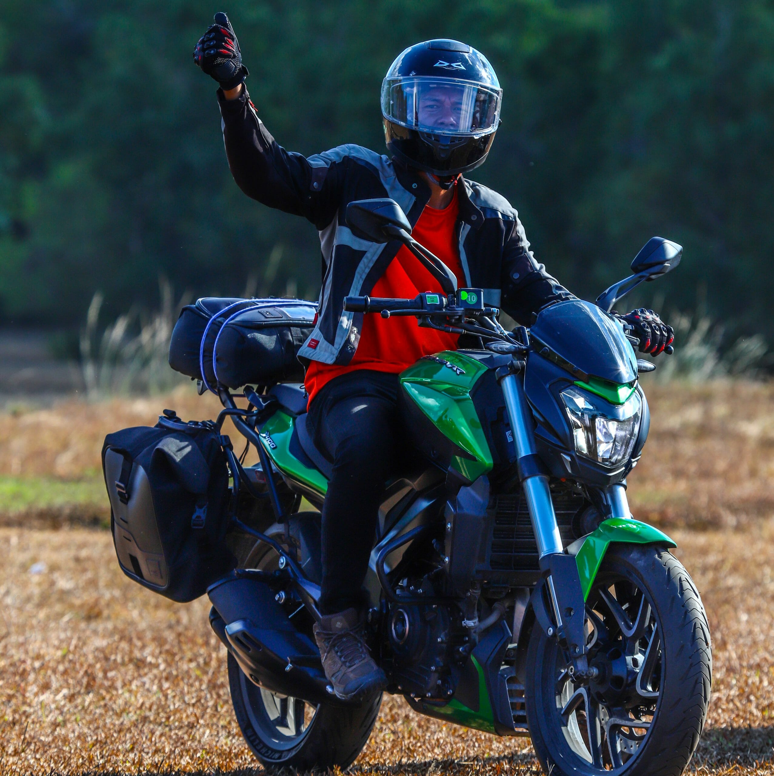 GIVI Corium Bags on board Bajaj Dominar 400 with Backpacker Ball