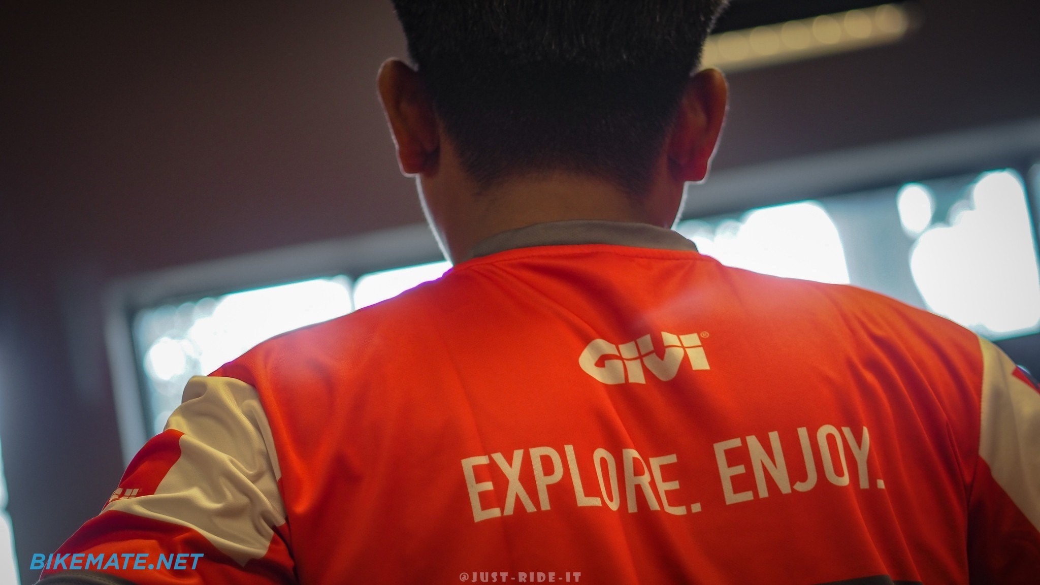 GIVI shirt with slogan printed on the back