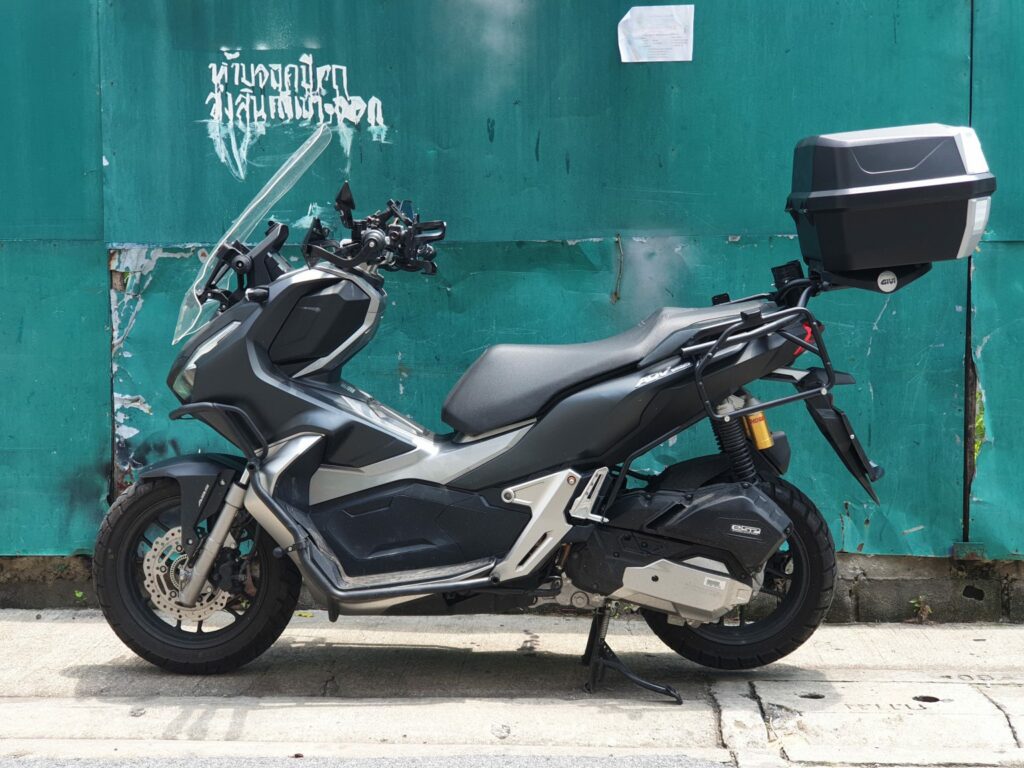 ตัวอย่างการติดตั้งกล่อง GIVI มานำเสนอผู้ใช้ HONDA ADV 150 เป็นแนวทางแต่งรถ