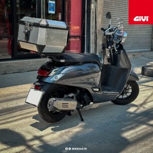 Honda Giorno+ with GIVI Trekker Monte Bianco Adv